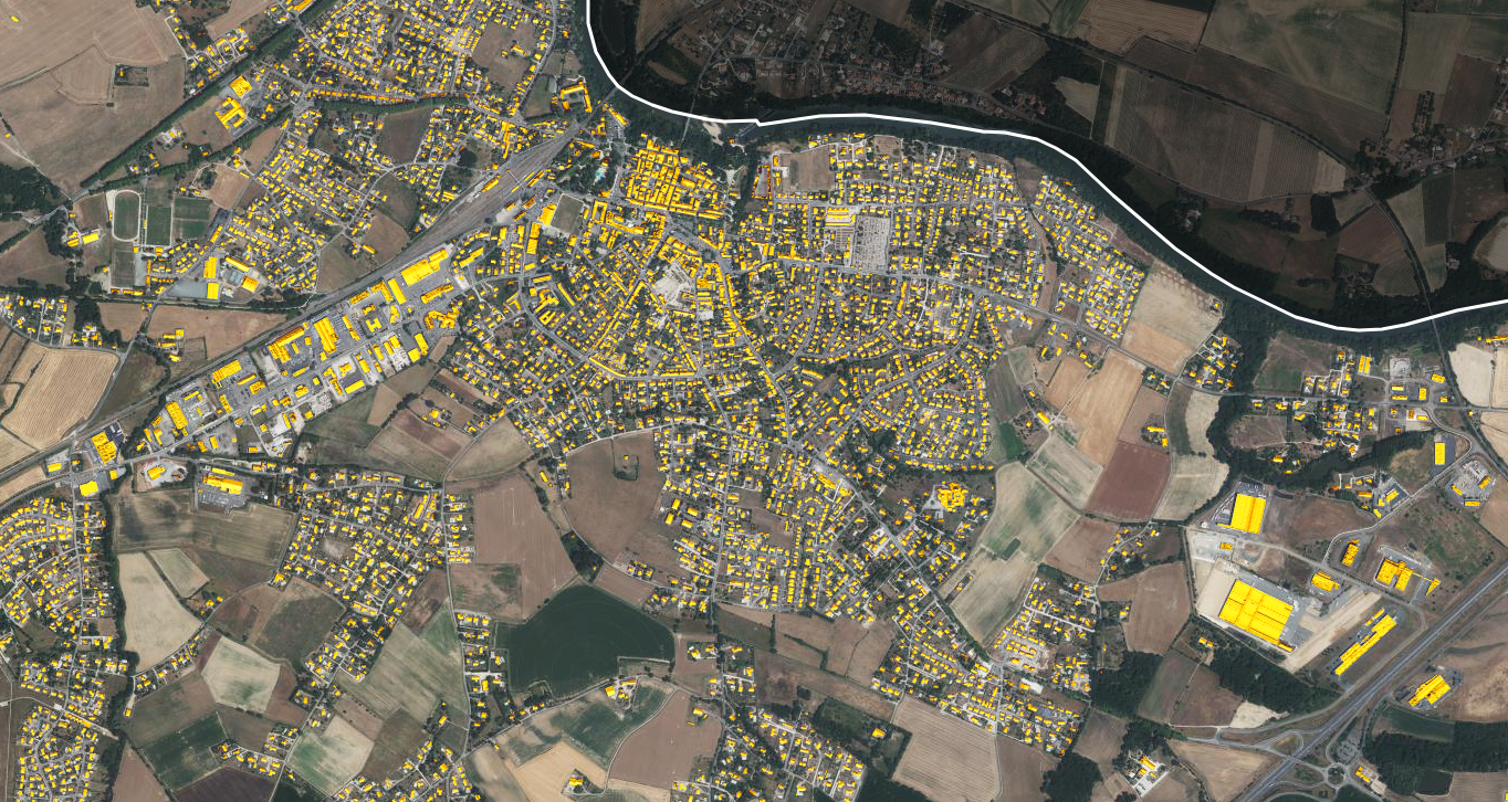 Le cadastre solaire numérique Tarn-Agout permet de mesurer le potentiel solaire de votre toiture, et donc la pertinence d'y installer des panneaux photovoltaïques pour la production d'électricité solaire, ou des panneaux thermiques pour chauffer l'eau de votre maison en Tarn-Agout.